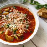 вегетарианский суп Минестроне с фасолью